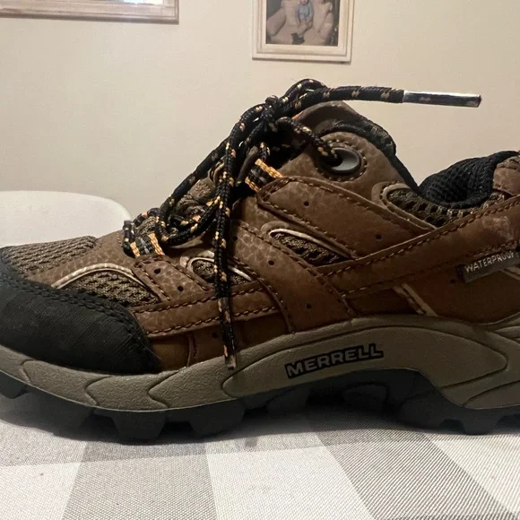 Kids Brown Sneakers - Picture 2 of 7